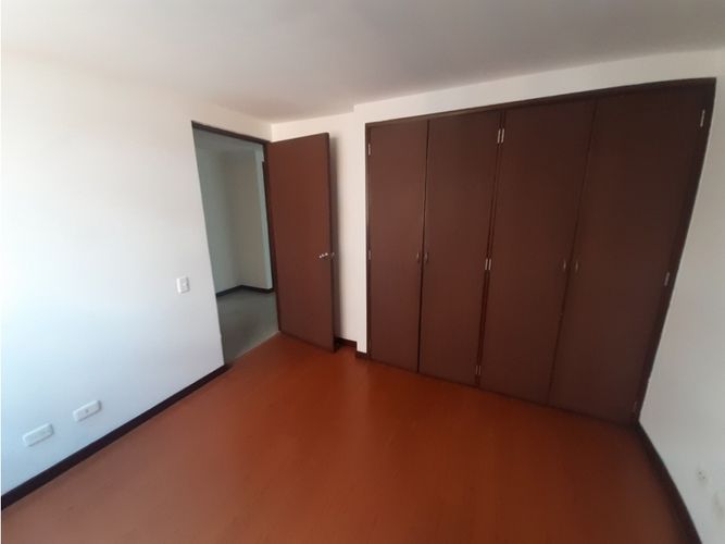 Apartamento de 3 alcobas en venta en Conquistadores, Medellín, 128 m² · foto 13 de 20