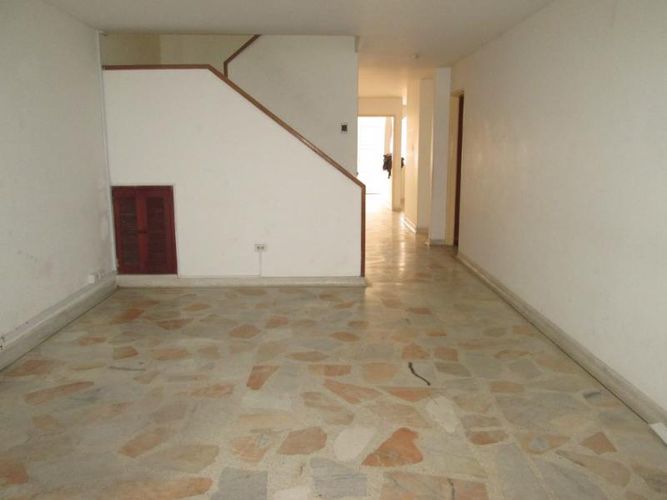 Casa de 5 alcobas en venta en San Fernando Viejo, Cali, 260 m² · foto 3 de 17