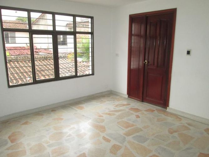 Casa de 5 alcobas en venta en San Fernando Viejo, Cali, 260 m² · foto 9 de 17