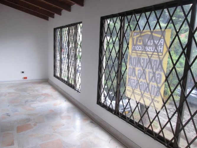 Casa de 5 alcobas en venta en San Fernando Viejo, Cali, 260 m² · foto 10 de 17