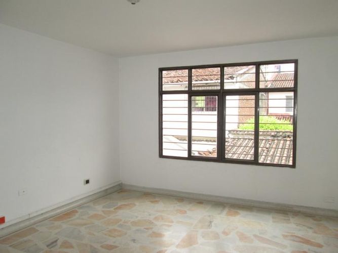 Casa de 5 alcobas en venta en San Fernando Viejo, Cali, 260 m² · foto 11 de 17