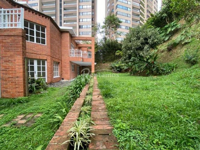 Casa de 4 alcobas en venta en La Calera, Medellín, 450 m² · foto 6 de 24