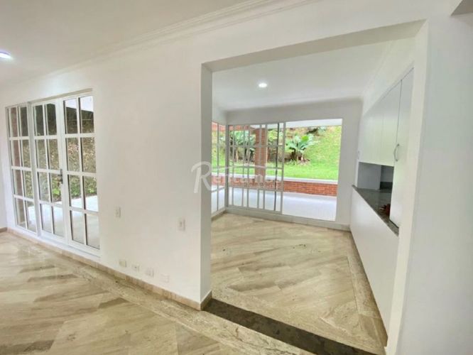Casa de 4 alcobas en venta en La Calera, Medellín, 450 m² · foto 11 de 24