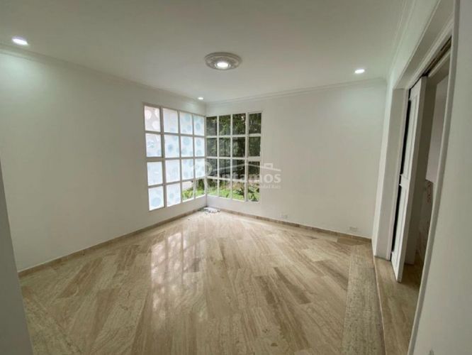 Casa de 4 alcobas en venta en La Calera, Medellín, 450 m² · foto 15 de 24