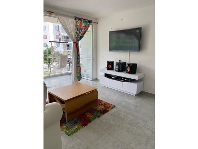 Apartamento de 3 alcobas en venta en Miraflores, Girardot, 84 m² · foto 2 de 21