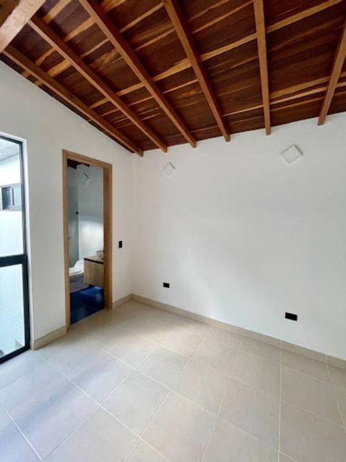 Casa de 3 alcobas en venta en El Tambo, La Ceja, 210 m² · foto 7 de 16