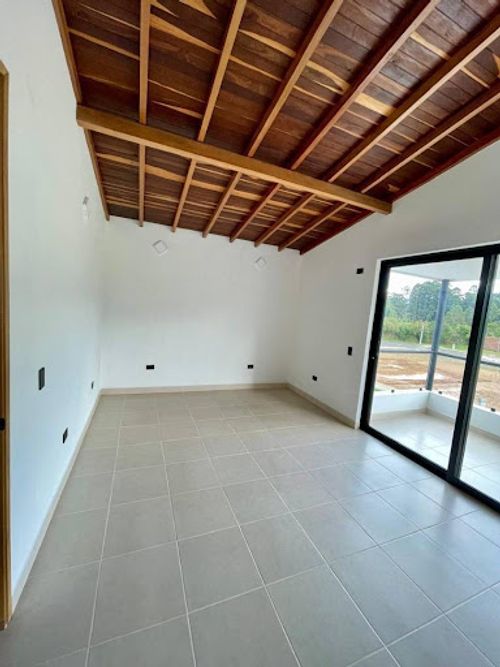 Casa de 3 alcobas en venta en El Tambo, La Ceja, 210 m² · foto 11 de 16