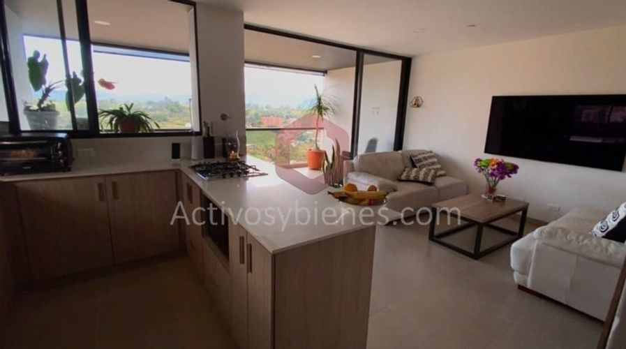 Apartamento de 3 alcobas en venta en Ub. Riogrande, Rionegro, 95 m² · foto 2 de 18