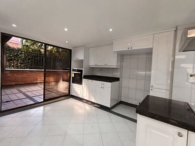Apartamento de 3 alcobas en arriendo en El Poblado, Medellín, 166 m² · foto 15 de 20