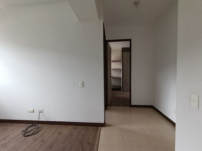 Apartamento de 2 alcobas en arriendo en Las Lomitas, Sabaneta, 68 m² · foto 5 de 20