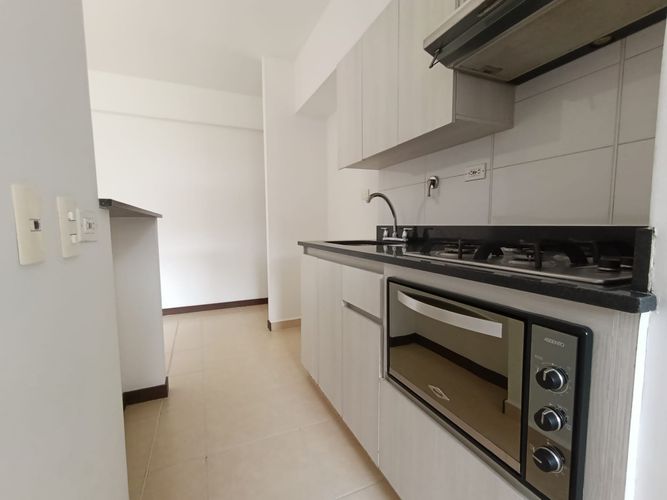 Apartamento de 2 alcobas en arriendo en Las Lomitas, Sabaneta, 68 m² · foto 16 de 20