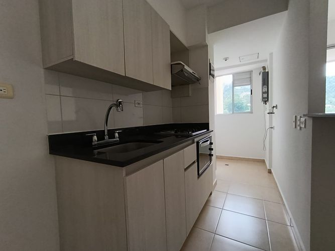 Apartamento de 2 alcobas en arriendo en Las Lomitas, Sabaneta, 68 m² · foto 18 de 20
