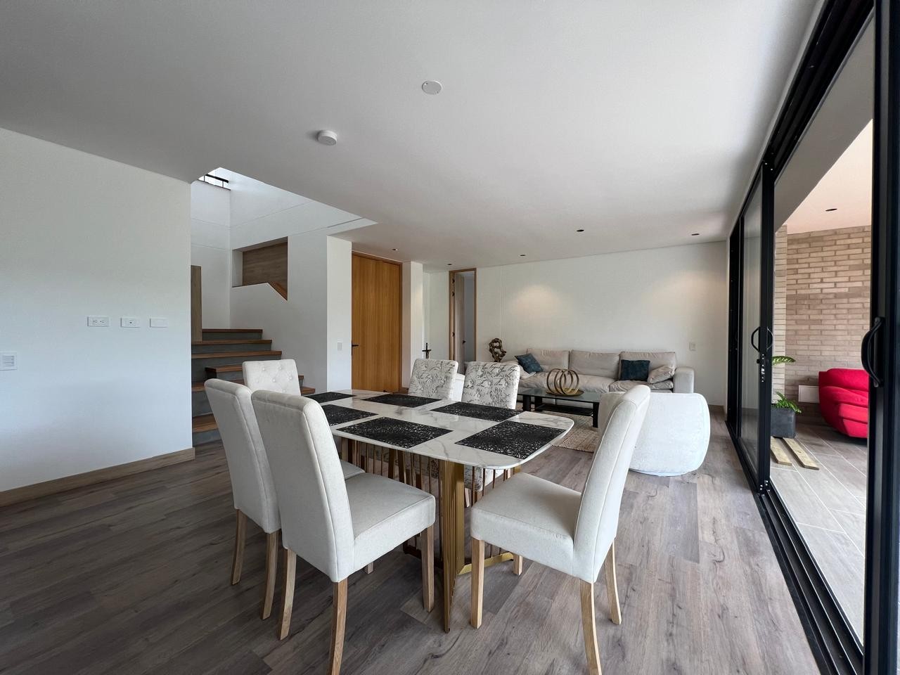 3BR House in Sajonia (328 m²) - 2
