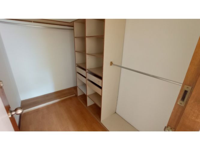 Apartamento de 3 alcobas en venta en El Poblado, Medellín, 150 m² · foto 3 de 12