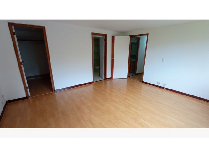 Apartamento de 3 alcobas en venta en El Poblado, Medellín, 150 m² · foto 5 de 12