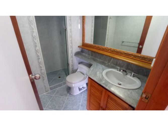 Apartamento de 3 alcobas en venta en El Poblado, Medellín, 150 m² · foto 8 de 12