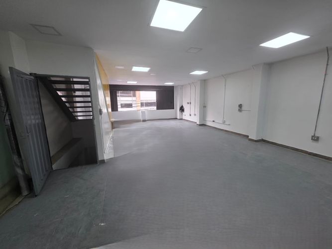 Bodega en arriendo en Campo Amor, Medellín, 200 m² · foto 2 de 8