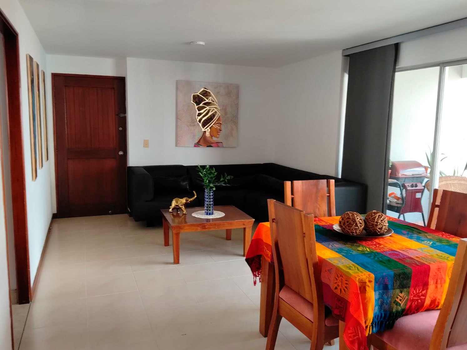 Apartamento en arriendo en El Poblado, Medellín · foto 3 de 18