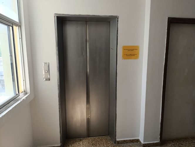 Oficina en arriendo en Centro, Montería, 424 m² · foto 2 de 12