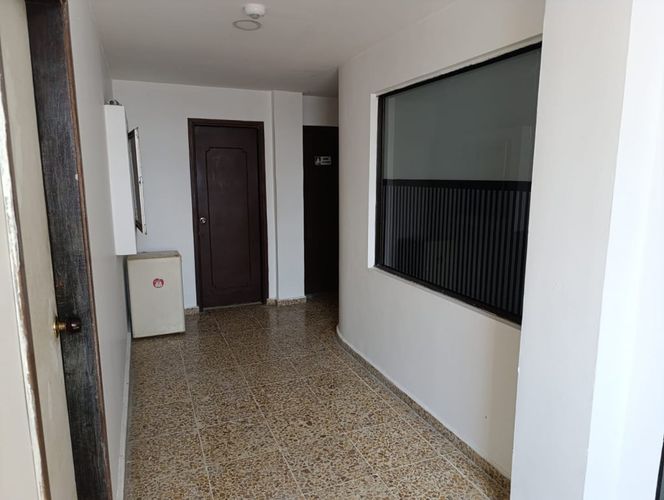 Oficina en arriendo en Centro, Montería, 424 m² · foto 4 de 12