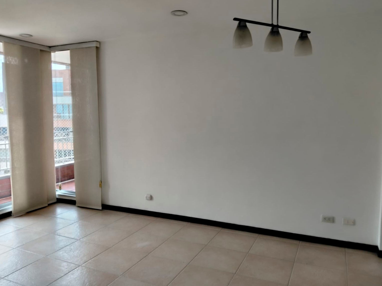 Apartamento en arriendo en El Poblado, Medellín · foto 2 de 18