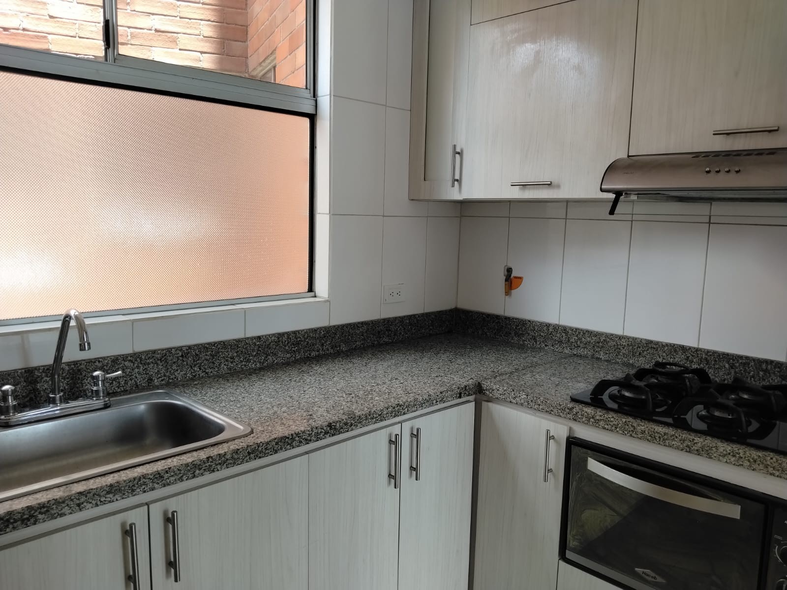 Apartamento en arriendo en El Poblado, Medellín · foto 3 de 18