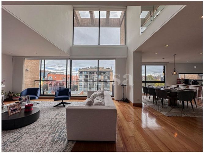 Apartamento en venta en El Virrey, Bogotá, 187 m² · foto 3 de 14