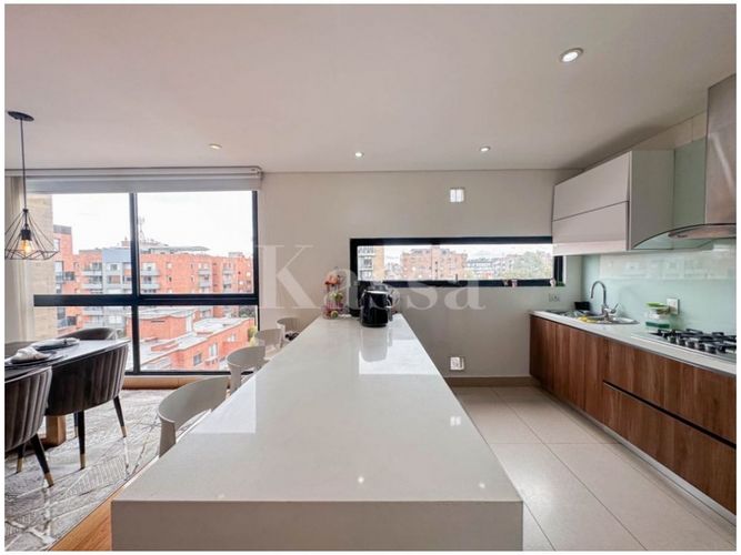 Apartamento en venta en El Virrey, Bogotá, 187 m² · foto 7 de 14