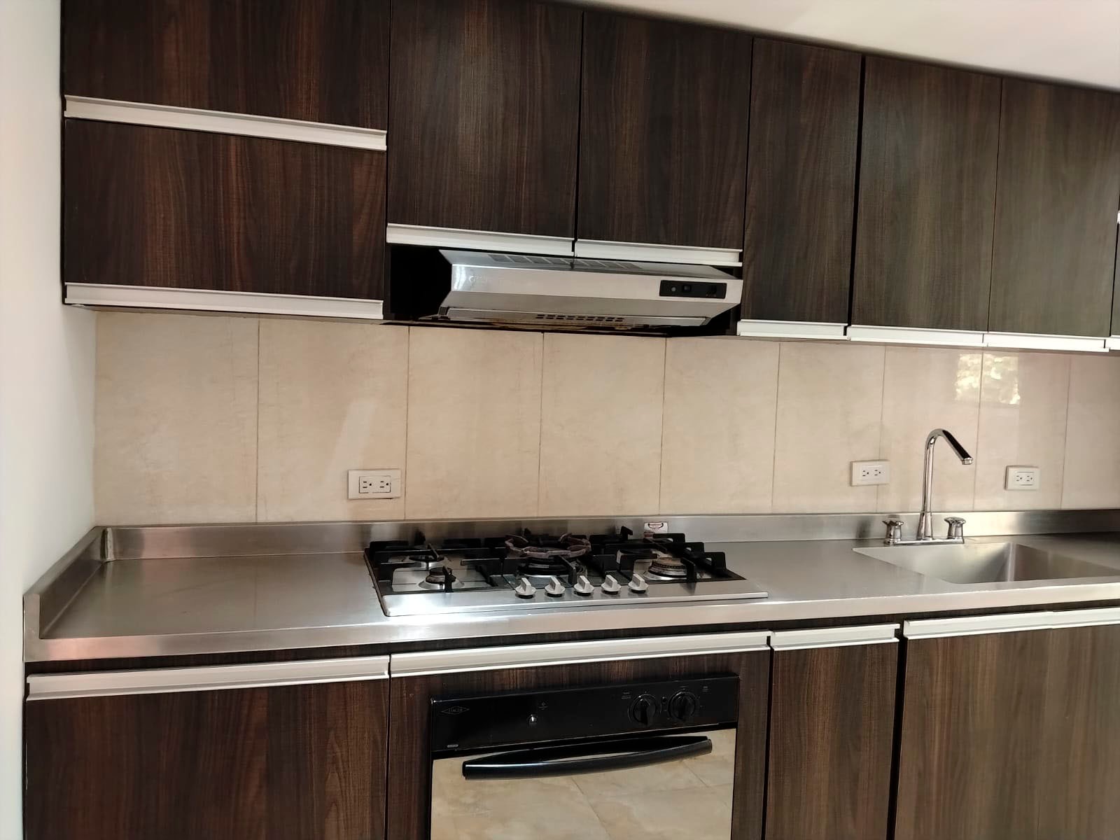 Apartamento en arriendo en El Poblado, Medellín · foto 4 de 18