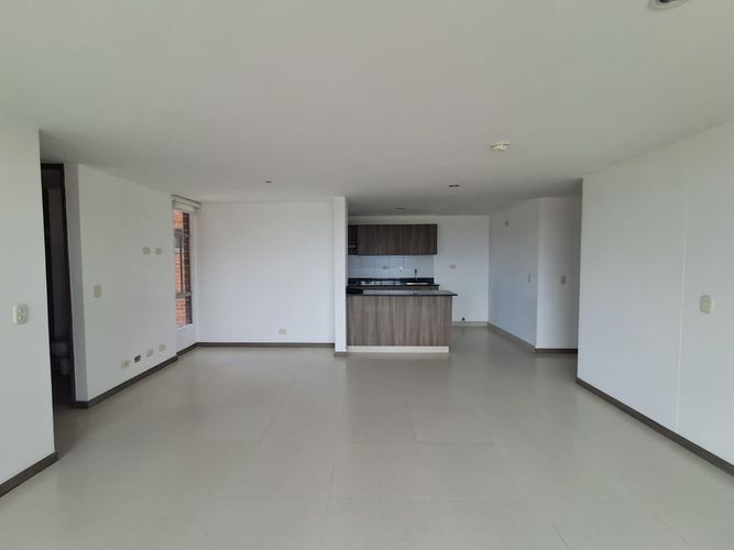 Apartamento de 2 alcobas en arriendo en Los Colegios, Rionegro, 78 m² · foto 5 de 11