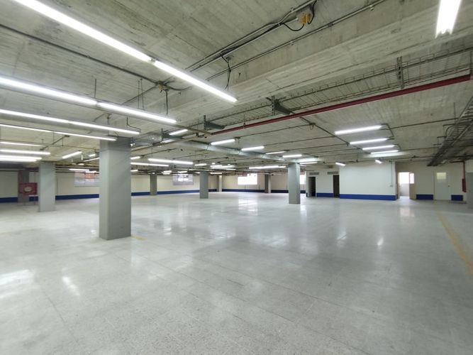 Bodega en arriendo en Zona Industrial No. 1, Itagüí, 1450 m² · foto 8 de 10