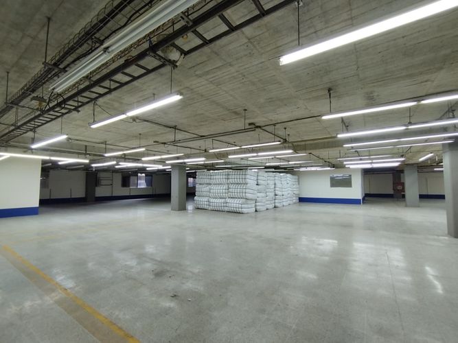 Bodega en arriendo en Zona Industrial No. 1, Itagüí, 1450 m² · foto 9 de 10