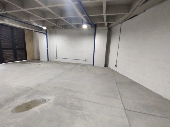 Bodega en arriendo en Trinidad, Medellín, 90 m² · foto 2 de 12