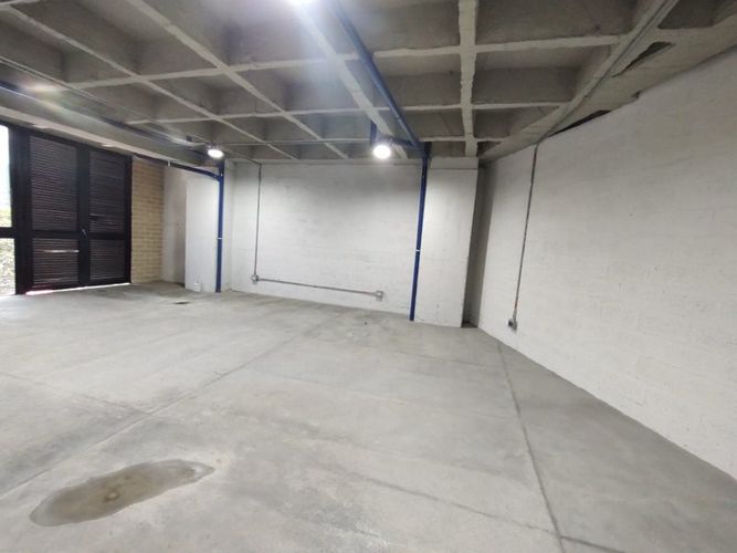 Bodega en arriendo en Trinidad, Medellín, 90 m² · foto 7 de 12