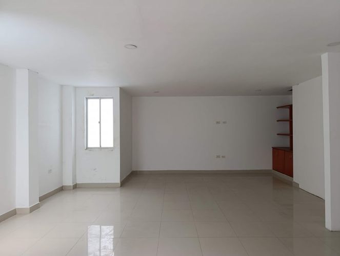 Oficina en arriendo en Centro, Montería, 349 m² · foto 2 de 12