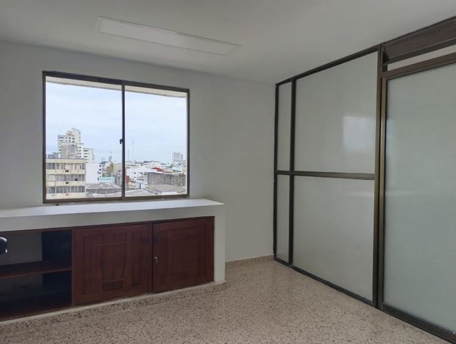 Oficina en venta en Centro, Montería, 600 m² · foto 2 de 12