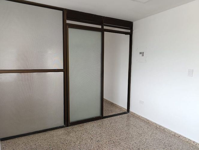 Oficina en venta en Centro, Montería, 600 m² · foto 3 de 12