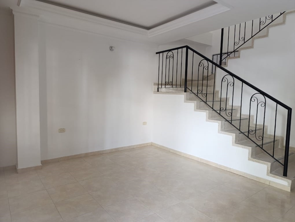 Casa en venta en Urb. Vallejo, Montería · foto 3 de 12