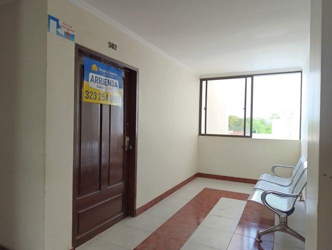 Oficina en arriendo en Centro, Montería, 47 m² · foto 2 de 12