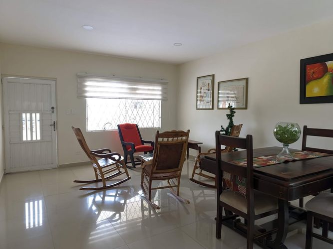 Casa de 4 alcobas en venta en Los Laureles Ii, Montería, 420 m² · foto 3 de 12