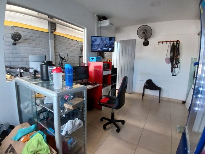 Bodega en venta en Urb. Rosendo Garces, Montería, 279 m² · foto 11 de 12