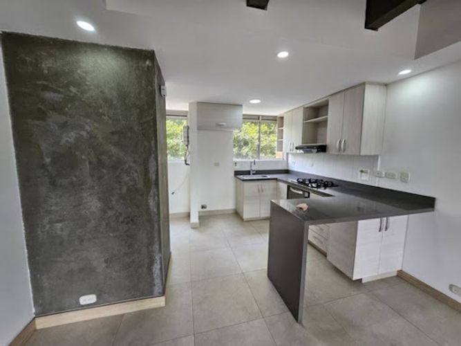Apartamento de 2 alcobas en arriendo en Patio Bonito, Medellín, 73 m² · foto 11 de 24