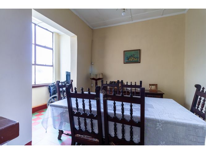 Casa de 6 alcobas en venta en Manrique Central, Medellín, 247 m² · foto 5 de 21