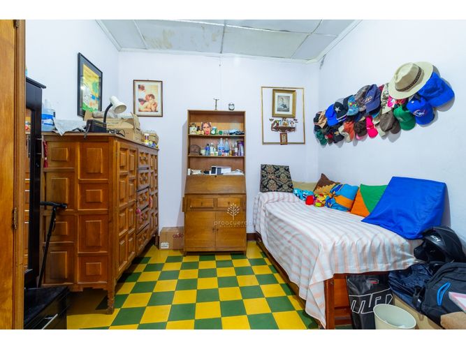 Casa de 6 alcobas en venta en Manrique Central, Medellín, 247 m² · foto 12 de 21