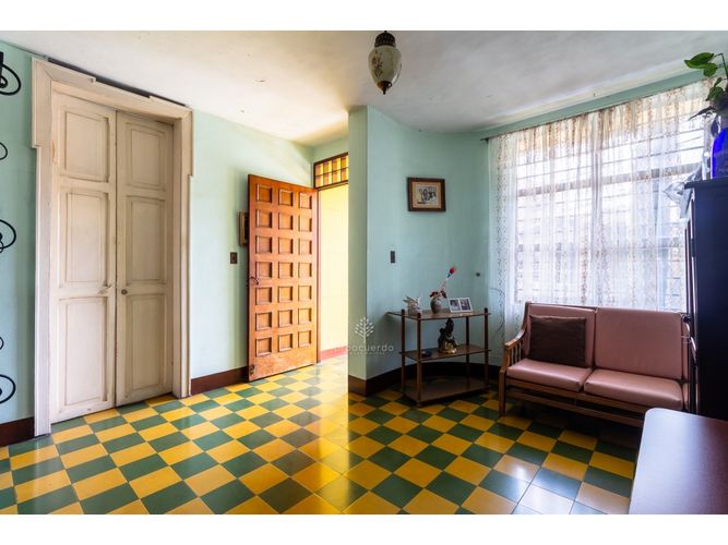 Casa de 6 alcobas en venta en Manrique Central, Medellín, 247 m² · foto 17 de 21