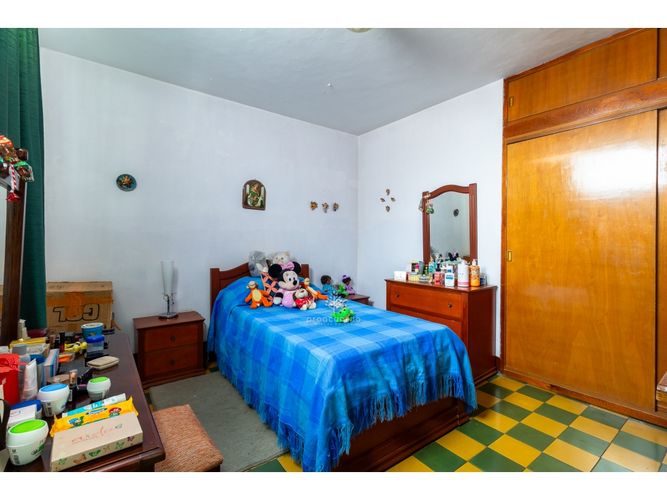 Casa de 6 alcobas en venta en Manrique Central, Medellín, 247 m² · foto 20 de 21