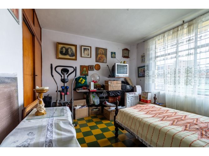 Casa de 6 alcobas en venta en Manrique Central, Medellín, 247 m² · foto 21 de 21
