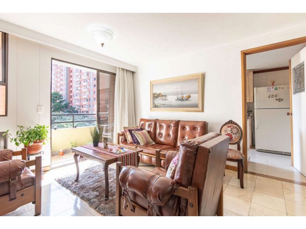 Apartamento en venta en El Poblado, Medellín · foto 3 de 10