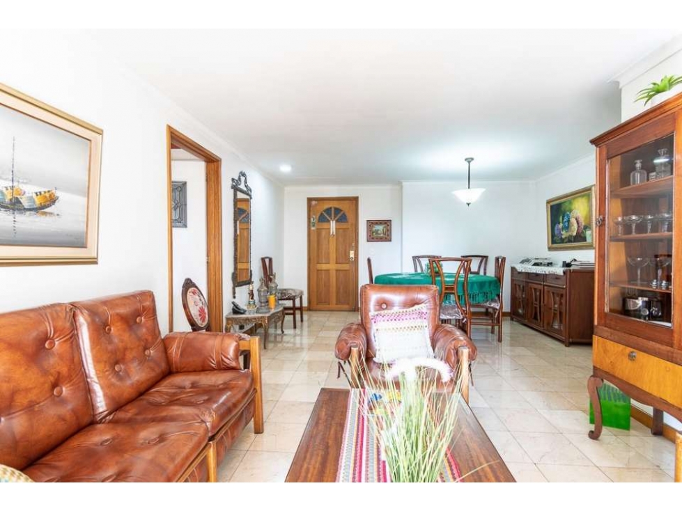 Apartamento en venta en El Poblado, Medellín · foto 4 de 10