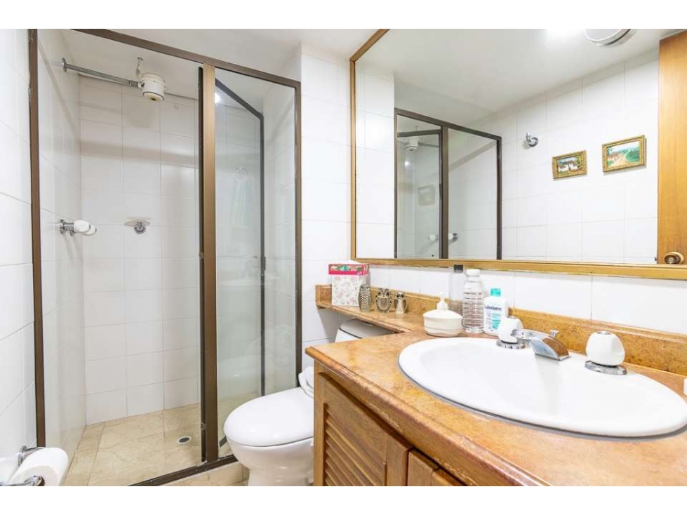 Apartamento en venta en El Poblado, Medellín · foto 10 de 10